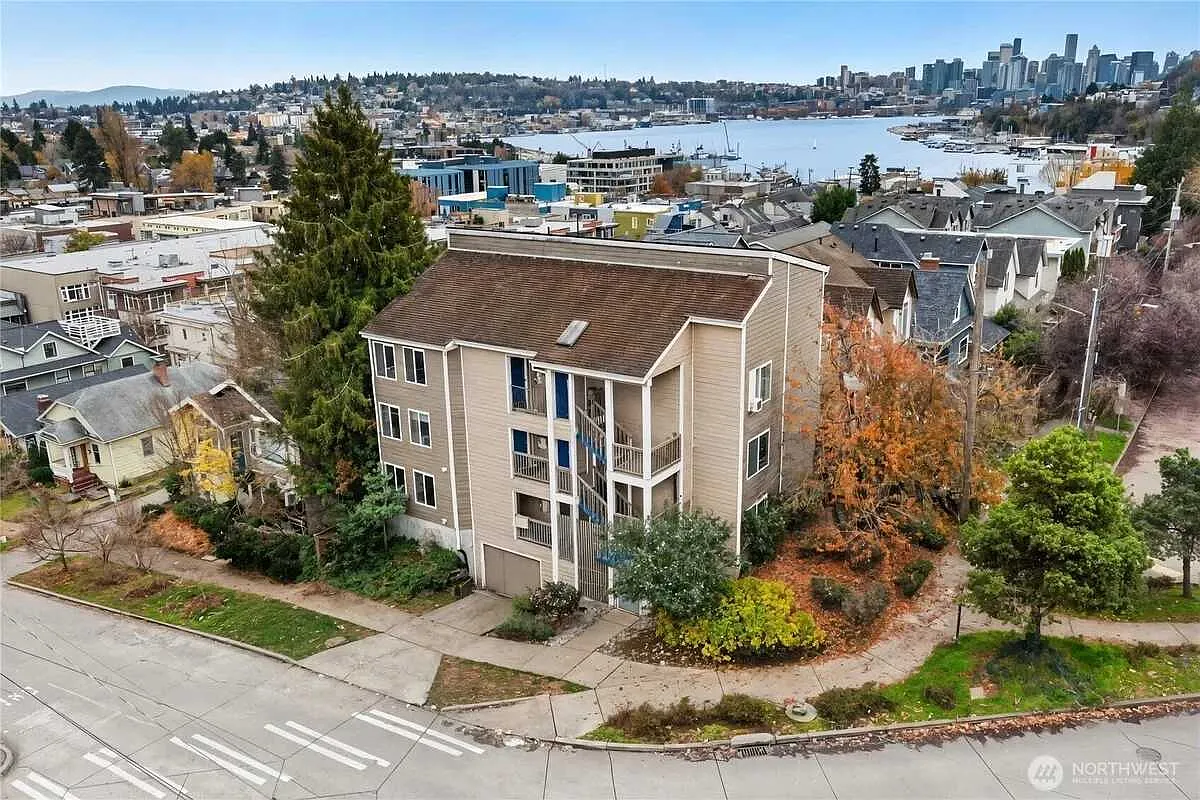 2 bed, 650 sqft, $2,045 — Photo 1