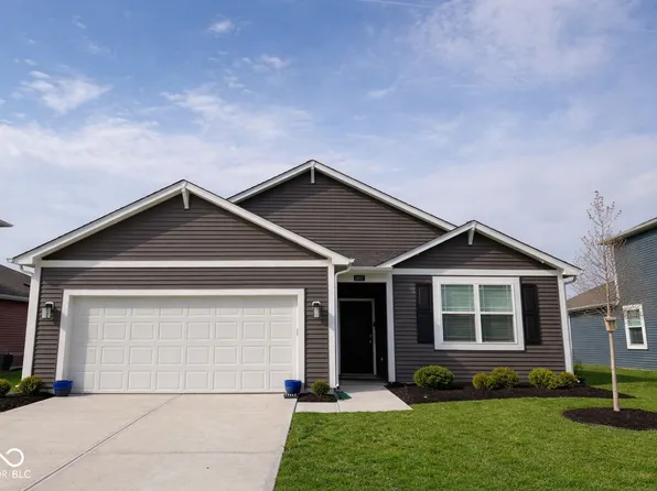 1402 Buttercup Ln, Shelbyville, IN 46176
