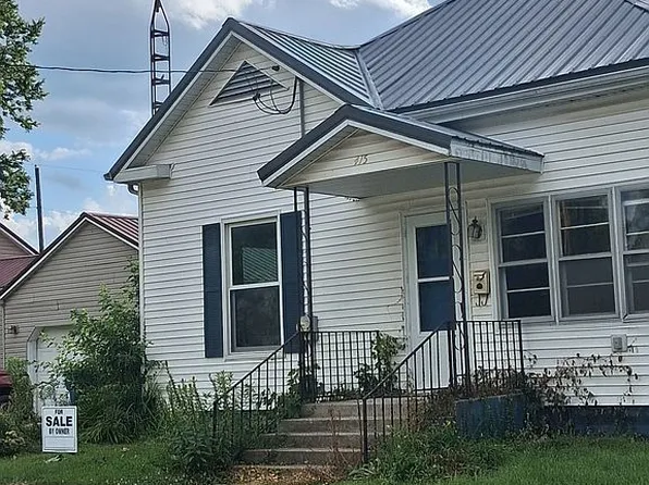 415 Carey St, Sumner, IL 62466