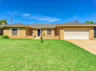 428 S 23rd Pl, Clinton, OK 73601