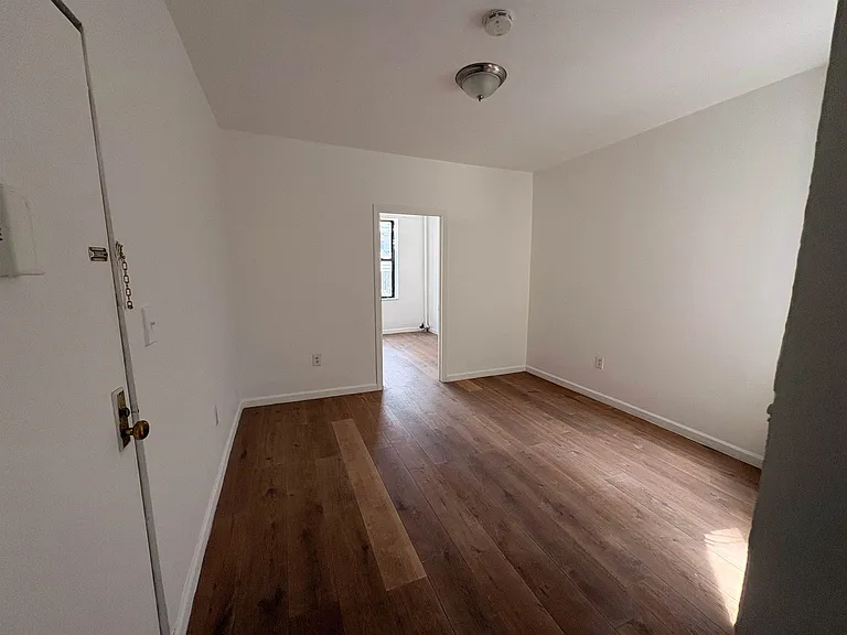 25 Rock St #2 — Photo 10