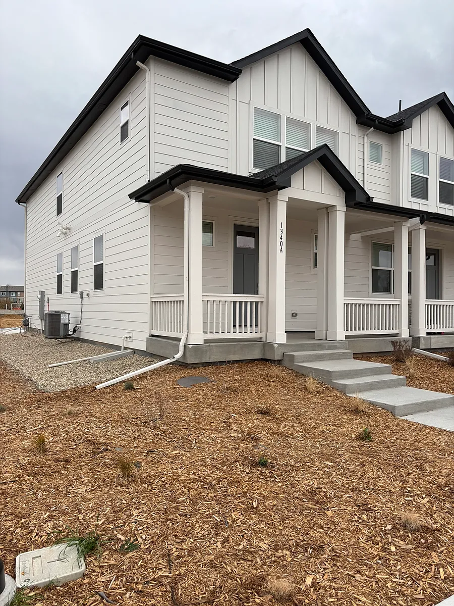 front of house side view - 1340 S Boston Ct