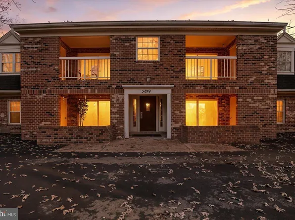 5819 Cove Landing Rd APT 303, Burke, VA 22015