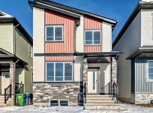 132 S Belvedere Park SE, Calgary, AB T2A 0M3