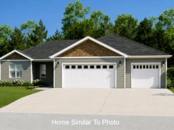 1266 Putnam Dr, Pulaski, WI 54162
