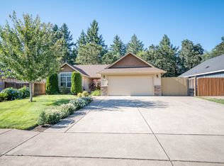 24735 Hunter Ave, Veneta, OR 97487