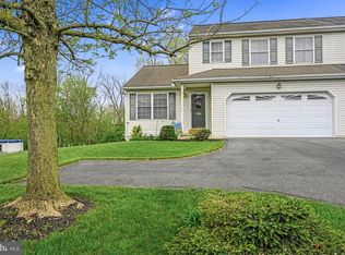 326 Monroe St, Denver, PA 17517