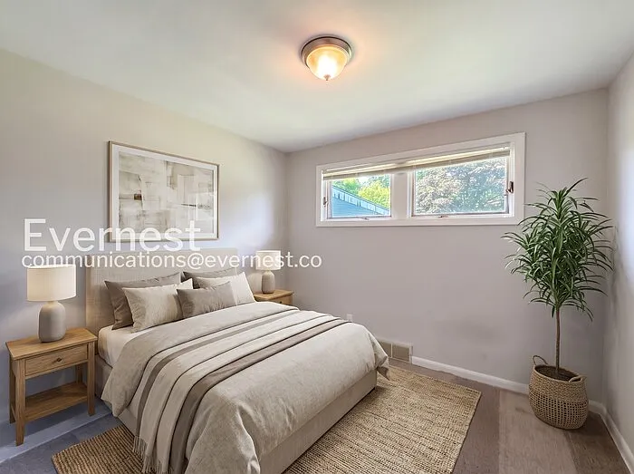 3 bed, 1.5 bath, 972 sqft, $1,845 — Photo 3
