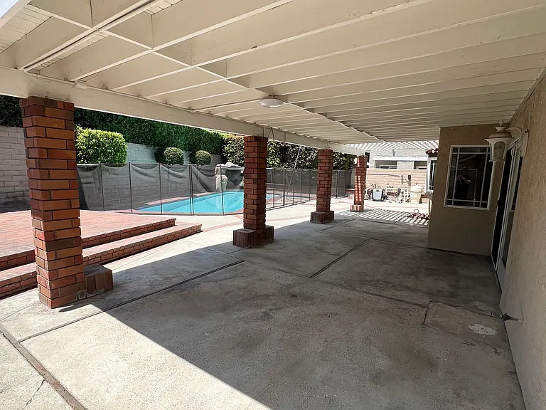 17141 Green Ln — Photo 37