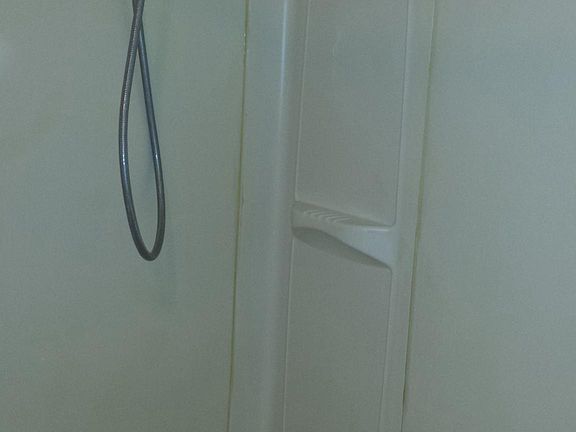 4th image of 402 E Walnut Ln #3