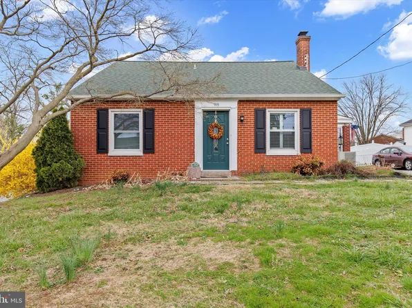 98 Lancaster Ave, Strasburg, PA 17579