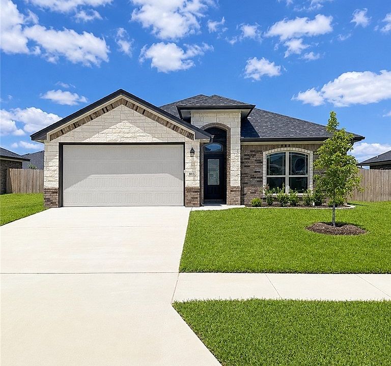 1st image of 813 Waylon Cir