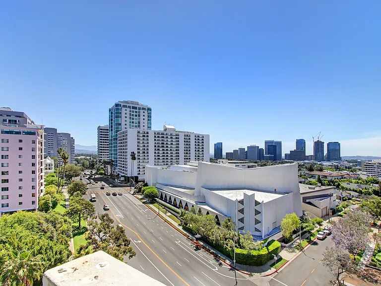 10433 Wilshire Blvd #1001 — Photo 17