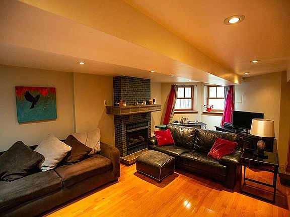 3rd image of 2554 N Kedzie Blvd