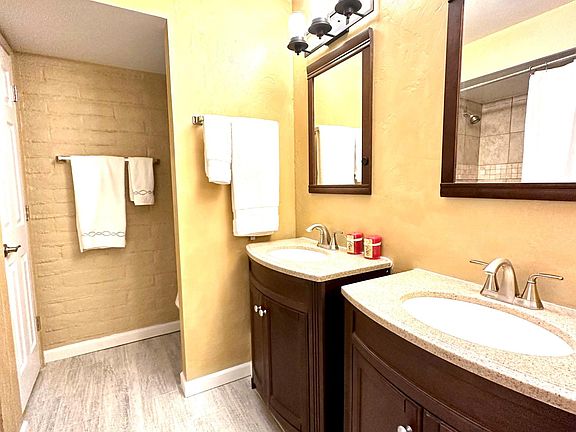 3rd image of 2875 N Tucson Blvd APT 9