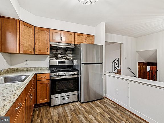 3rd image of 615 Edmonston Dr