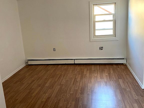 2nd image of 74 Bond St #2