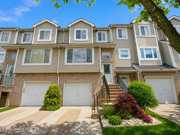 196 Pembrook Loop, Staten Island, NY 10309
