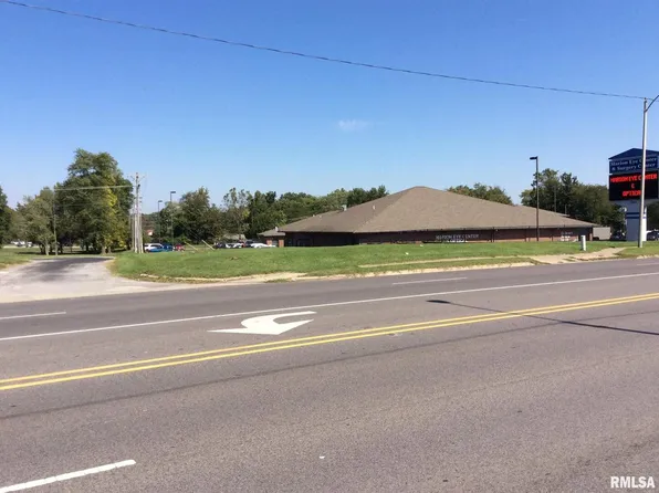 2906 Broadway St, Mount Vernon, IL 62864
