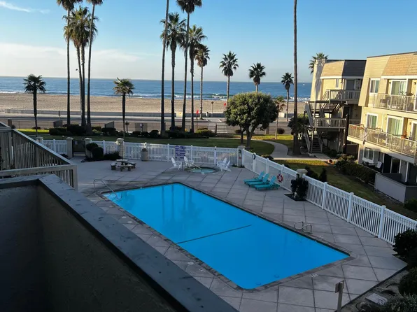 319 E Surfside Dr, Port Hueneme, CA 93041