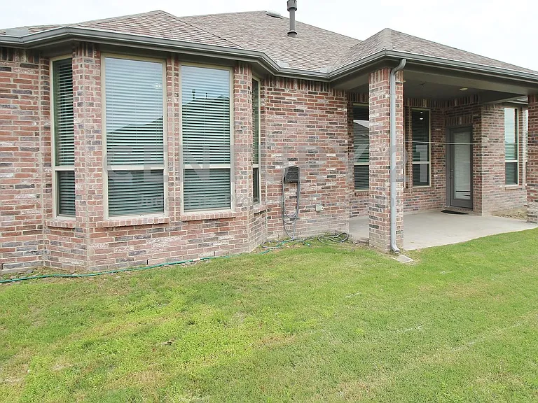1665 Sheldon Dr — Photo 14