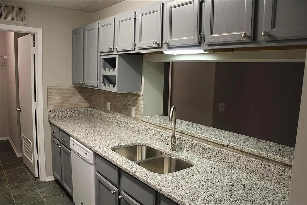 2 bed, 2.0 bath, 1000 sqft, $1,990 — Photo 4
