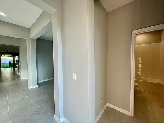 2nd image of 1139 Lakeside Estates Dr