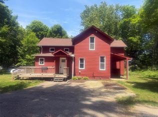 8566 Fostoria Rd, Fostoria, MI 48435
