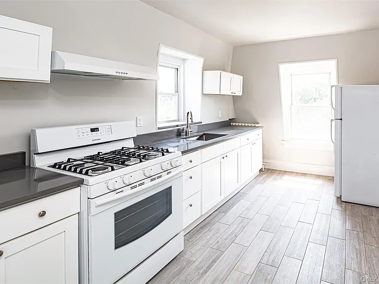174 Parkview Ave #3 — Photo 6