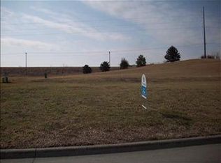 21123 Arbor Ct, Elkhorn, NE 68022