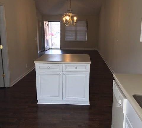 3rd image of 2120 Lebanon Pike APT 121