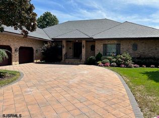 5 Casey Dr, Northfield, NJ 08225