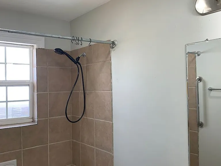 510 Chalmette Ave #12 — Photo 16