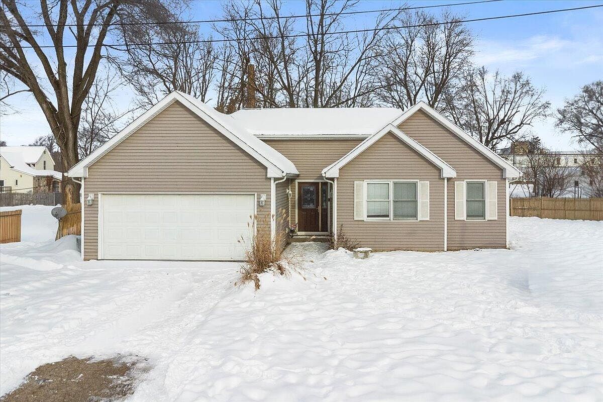 238 Harvey, Lawton, MI 49065 | Zillow