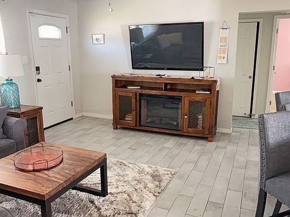 3rd image of 3386 Honeysuckle Rd