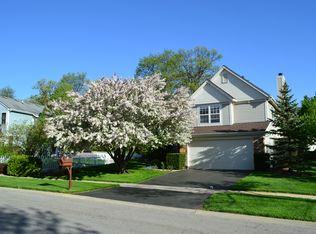 1383 Locust Ct, Grayslake, IL