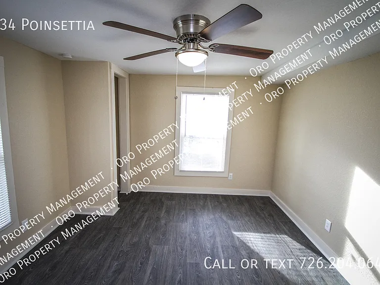 934 Poinsettia — Photo 17