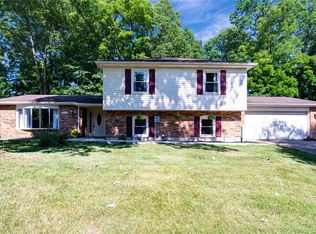 1825 Southlawn Dr, Fairborn, OH 45324