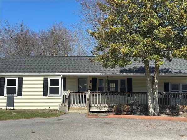 87 Elmbrook Dr, Warwick, RI 02889