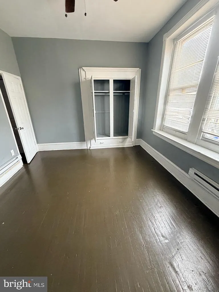 2 bed, 1.0 bath, 1320 sqft, $1,300 — Photo 4