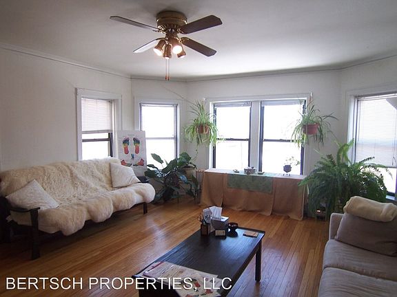 2nd image of 4502 N Maplewood Ave #3