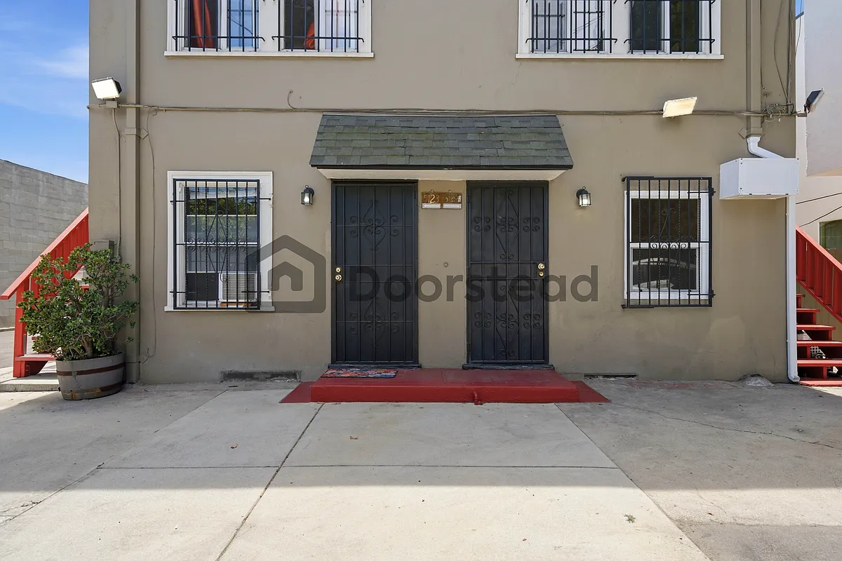 Building Photo - 5129 1/2 Marathon St