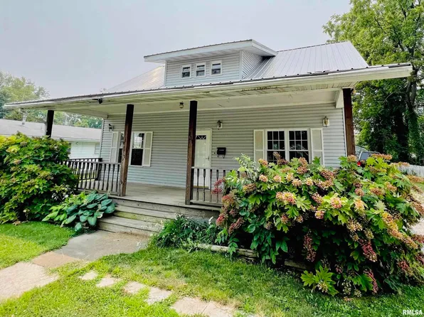 331 E Boone St, Salem, IL 62881