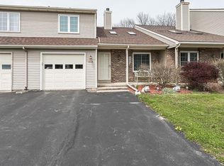 5712 Running Brook Rd, Farmington, NY 14425