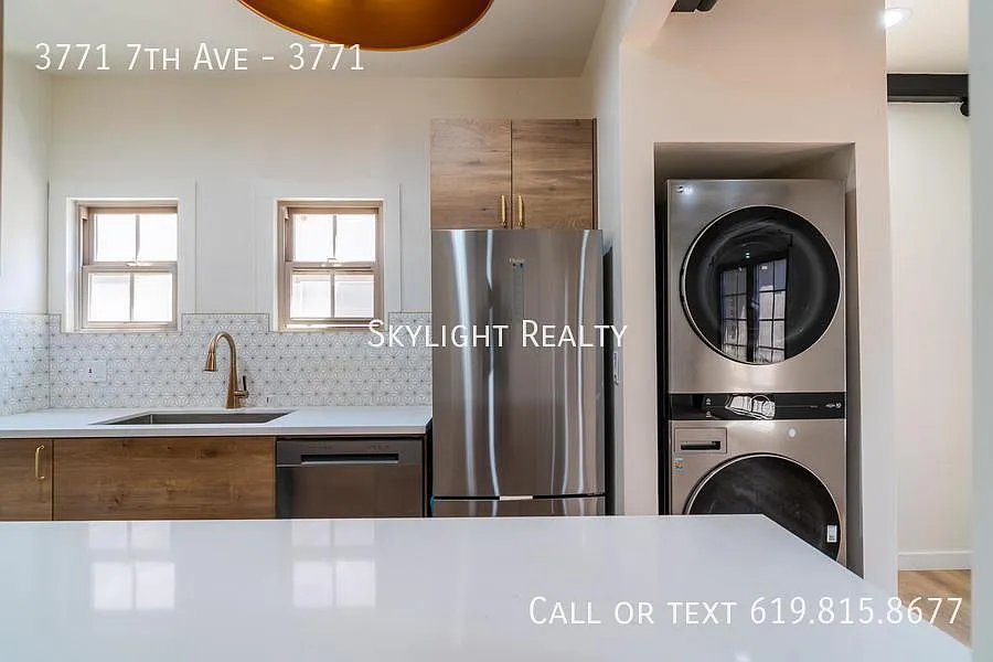 2 bed, 900 sqft, $3,195 — Photo 4