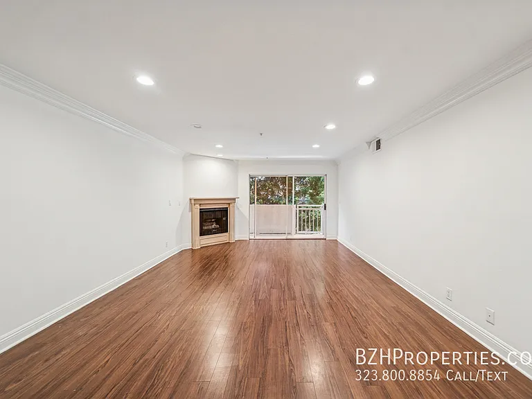 1508 Greenfield Ave — Photo 3