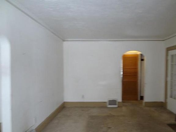 4th image of 424 Beechwood Dr