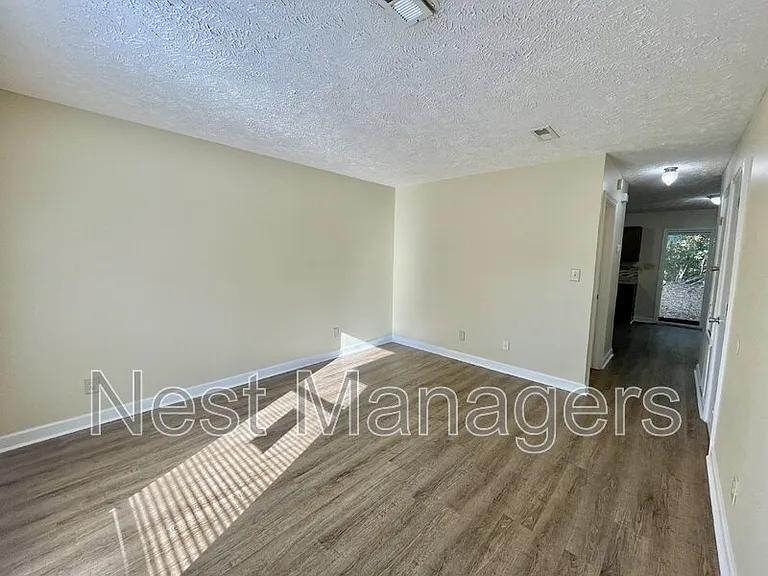 5852 Aftonshire Dr — Photo 6