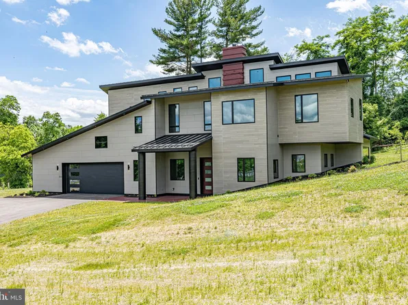 312 Ridge Rd, Westminster, MD 21157