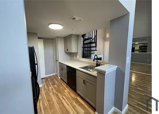 10421 Beacon Ridge Dr — Photo 18